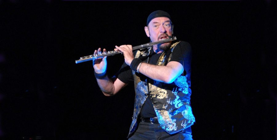 Ian Anderson, front man of Jethro Tull 2 Photo Geoff Ford